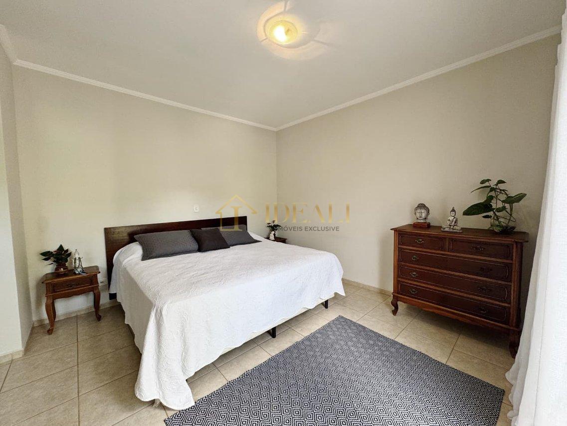 Linda casa na Vila Giglio, vista maravilhosa, a 2 quadras da Lucas  Atibaia - 