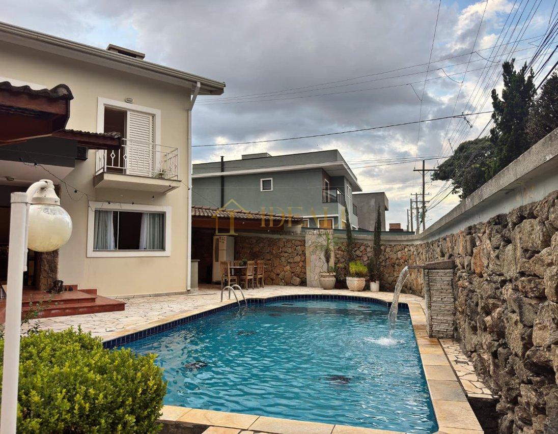 Linda casa na Vila Giglio, vista maravilhosa, a 2 quadras da Lucas  Atibaia - 