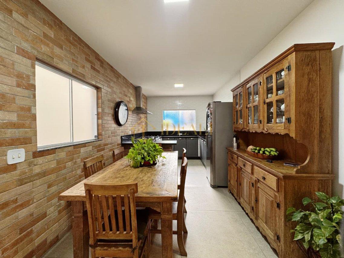 Linda casa na Vila Giglio, vista maravilhosa, a 2 quadras da Lucas  Atibaia - 