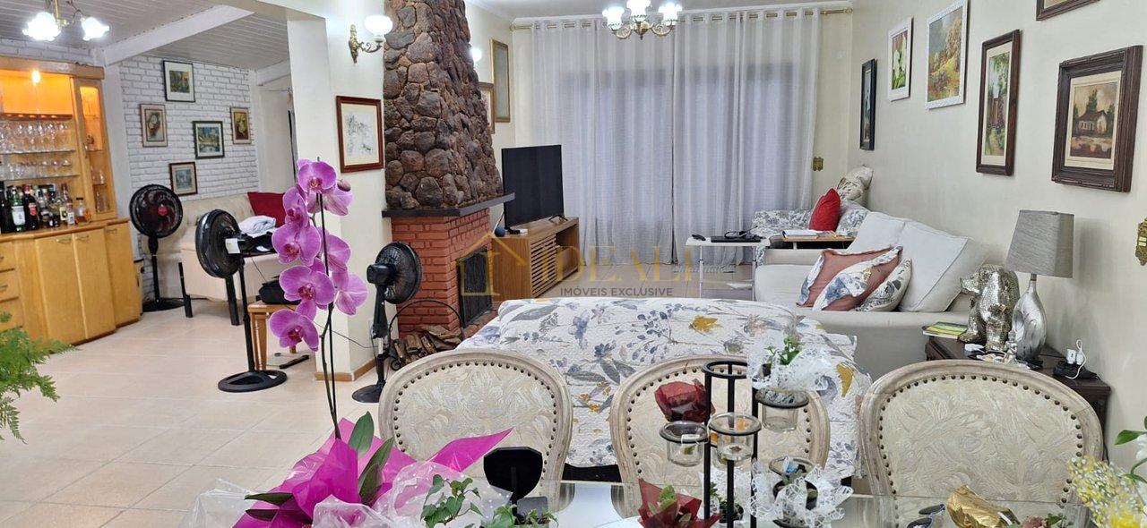 Linda casa na Vila Giglio, vista maravilhosa, próxima da Lucas  Atibaia - 