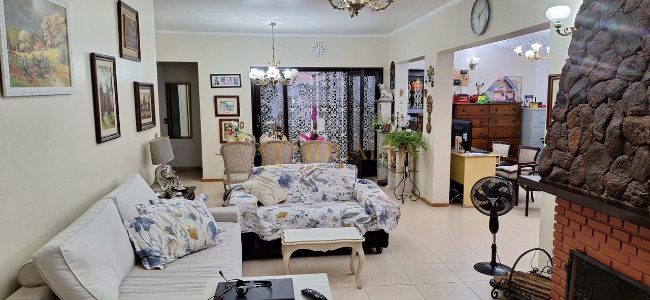 Linda casa na Vila Giglio, vista maravilhosa, próxima da Lucas  Atibaia - 