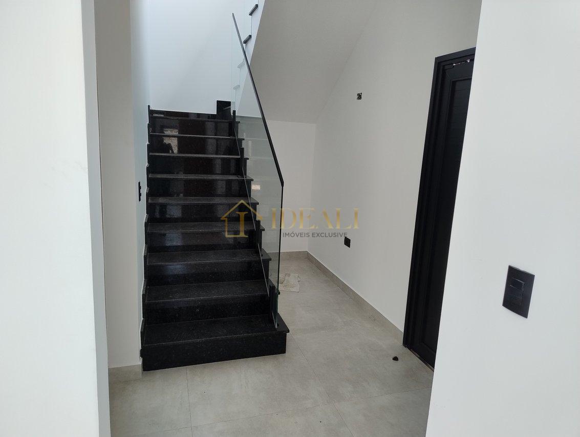 Lindo sobrado, recém construído na Vila Giglio, região nobre, a poucos passos da Lucas  Atibaia - 