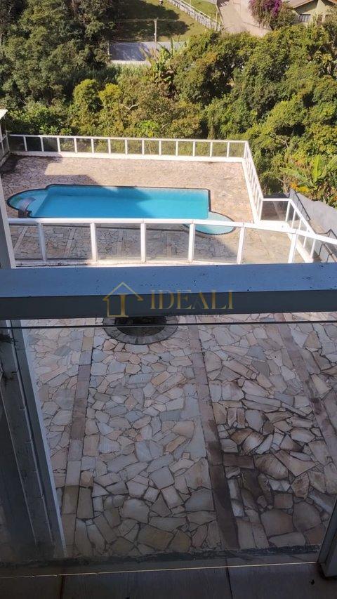 Maravilhosa e ampla casa no Condomínio Flamboyant. Oportunidade ! Aceita permuta até 50 %  Atibaia - 