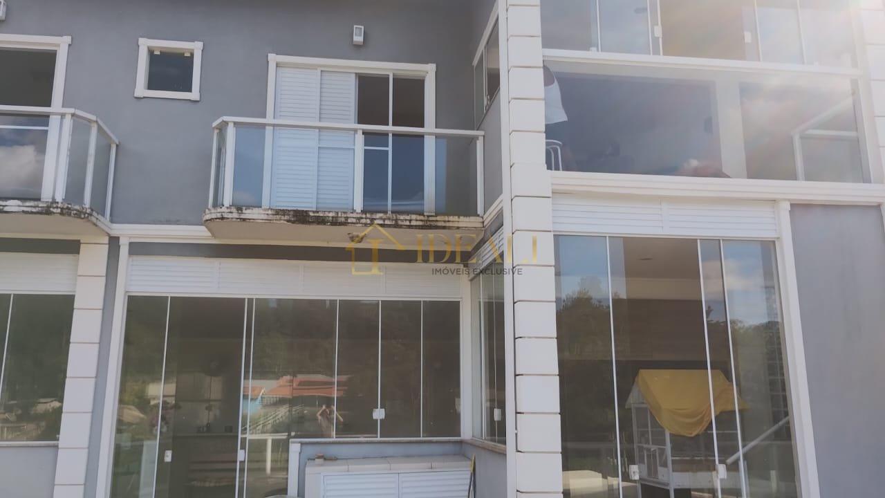 Maravilhosa e ampla casa no Condomínio Flamboyant. Oportunidade ! Aceita permuta até 50 %  Atibaia - 