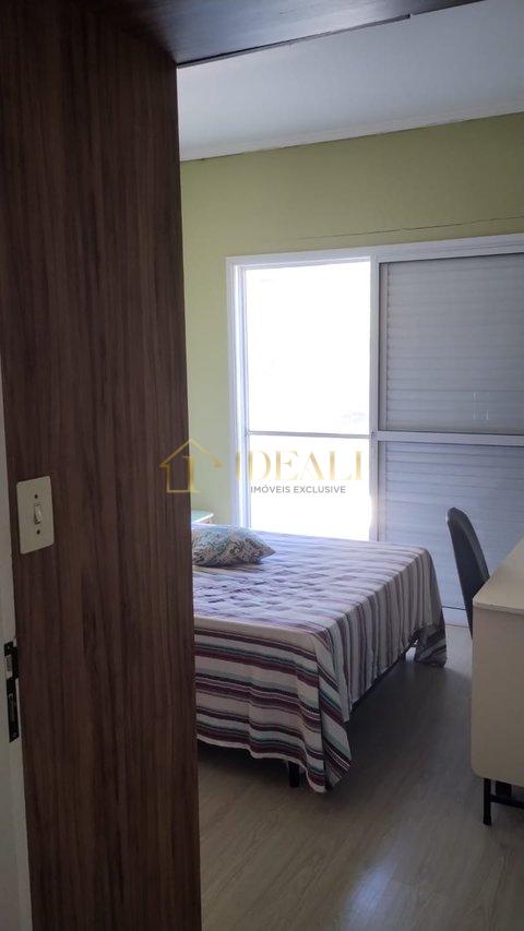 Maravilhosa e ampla casa no Condomínio Flamboyant. Oportunidade ! Aceita permuta até 50 %  Atibaia - 