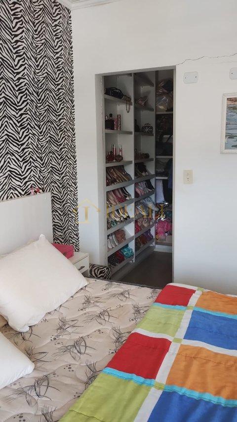 Maravilhosa e ampla casa no Condomínio Flamboyant. Oportunidade ! Aceita permuta até 50 %  Atibaia - 