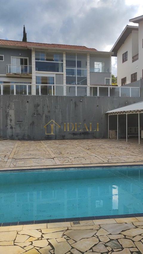 Maravilhosa e ampla casa no Condomínio Flamboyant. Oportunidade ! Aceita permuta até 50 %  Atibaia - 