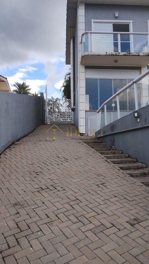 Maravilhosa e ampla casa no Condomínio Flamboyant. Oportunidade ! Aceita permuta até 50 %  Atibaia - 