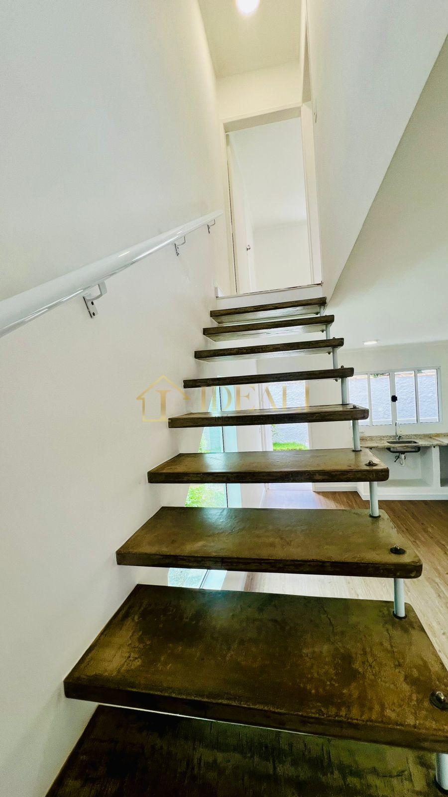 Aconchegante sobrado em  condom&iacute;nio fechado na Vila Giglio  Atibaia - 