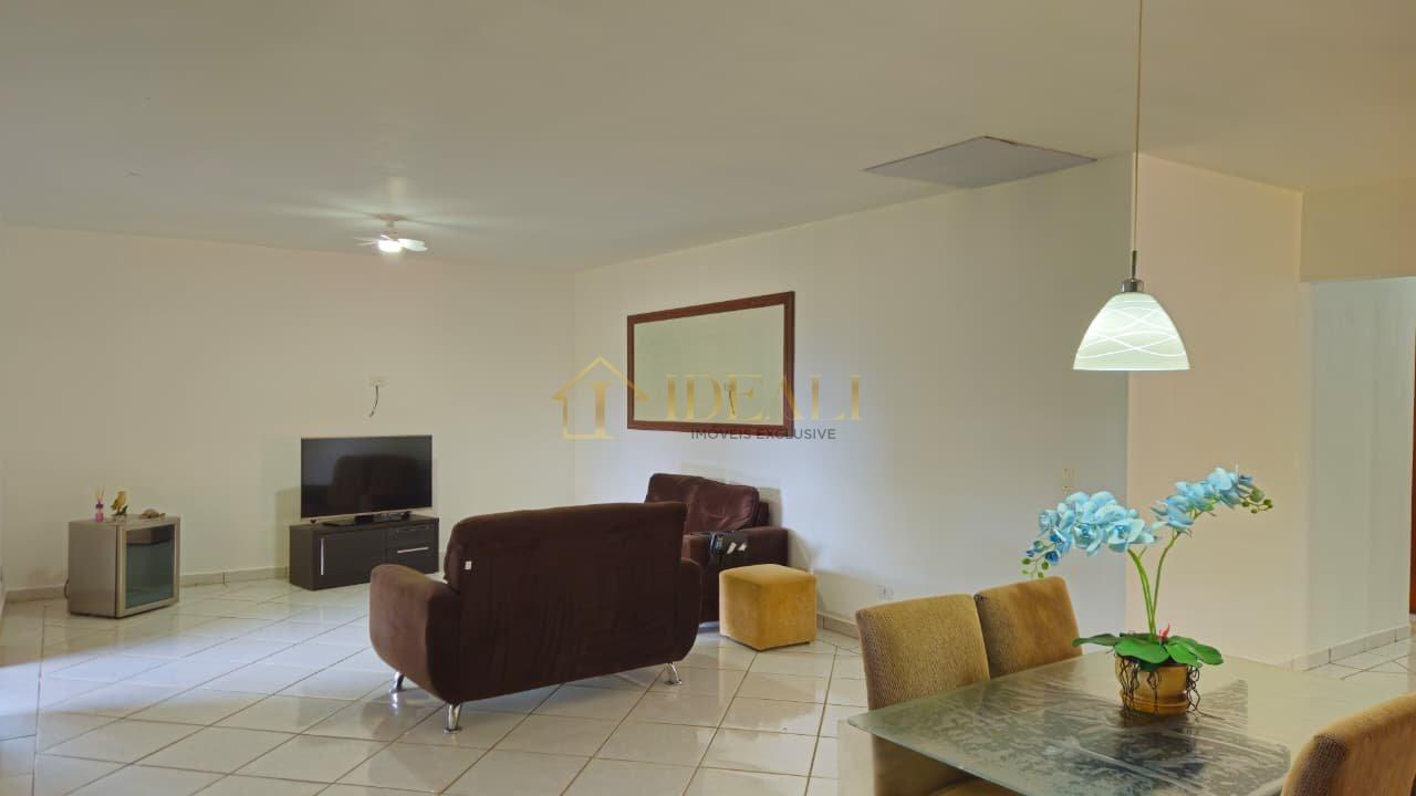 Seu Refúgio em Atibaia: Chácara Maravilhosa com 300m² de Construção e Área Verde!  Atibaia - 