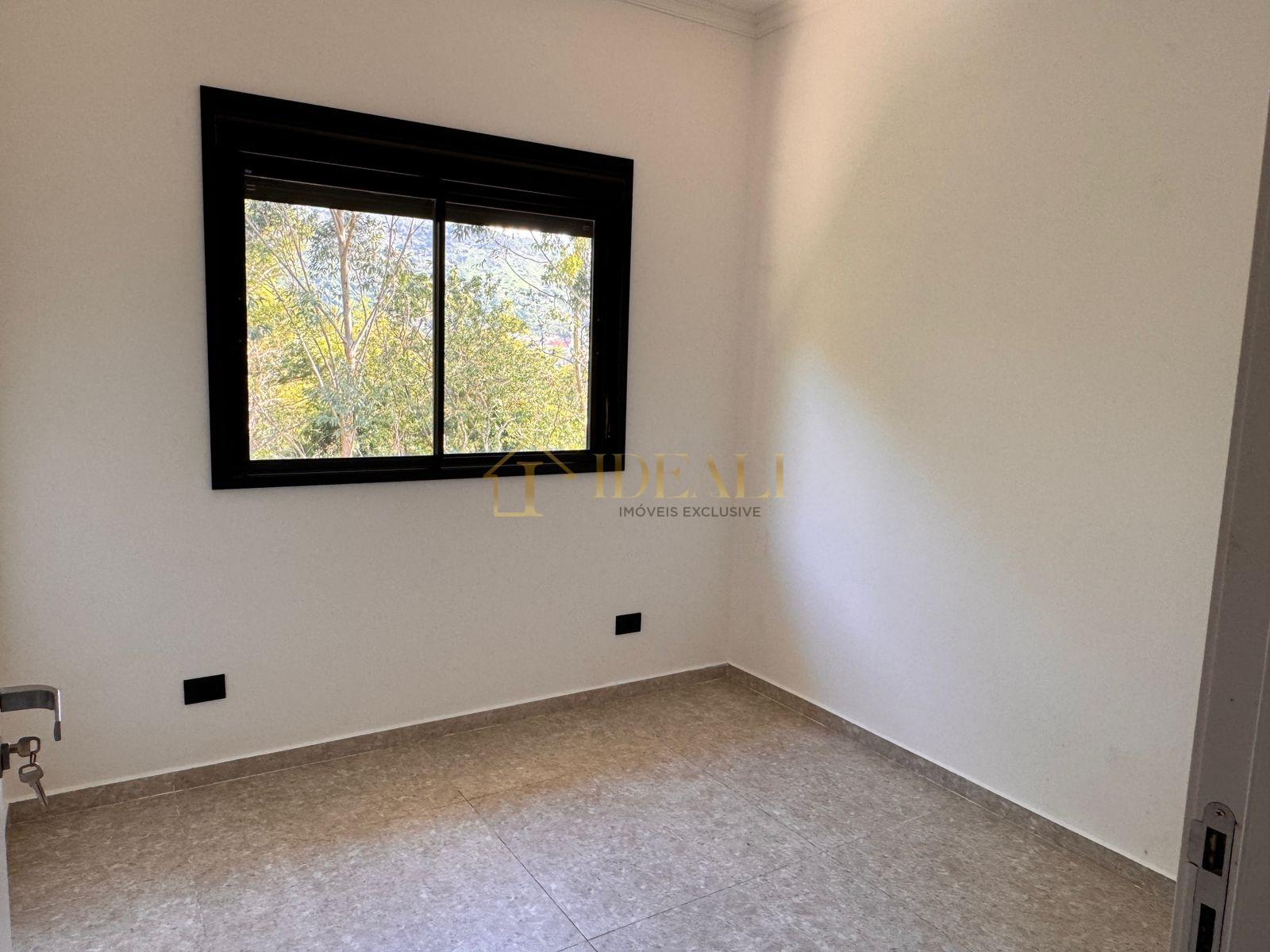 CASA A VENDA JARDIM SERRA GRANDE - 3 DORMS C\ 1 SUITE Rua Ubelina Dartora de Creci  Caieiras - 