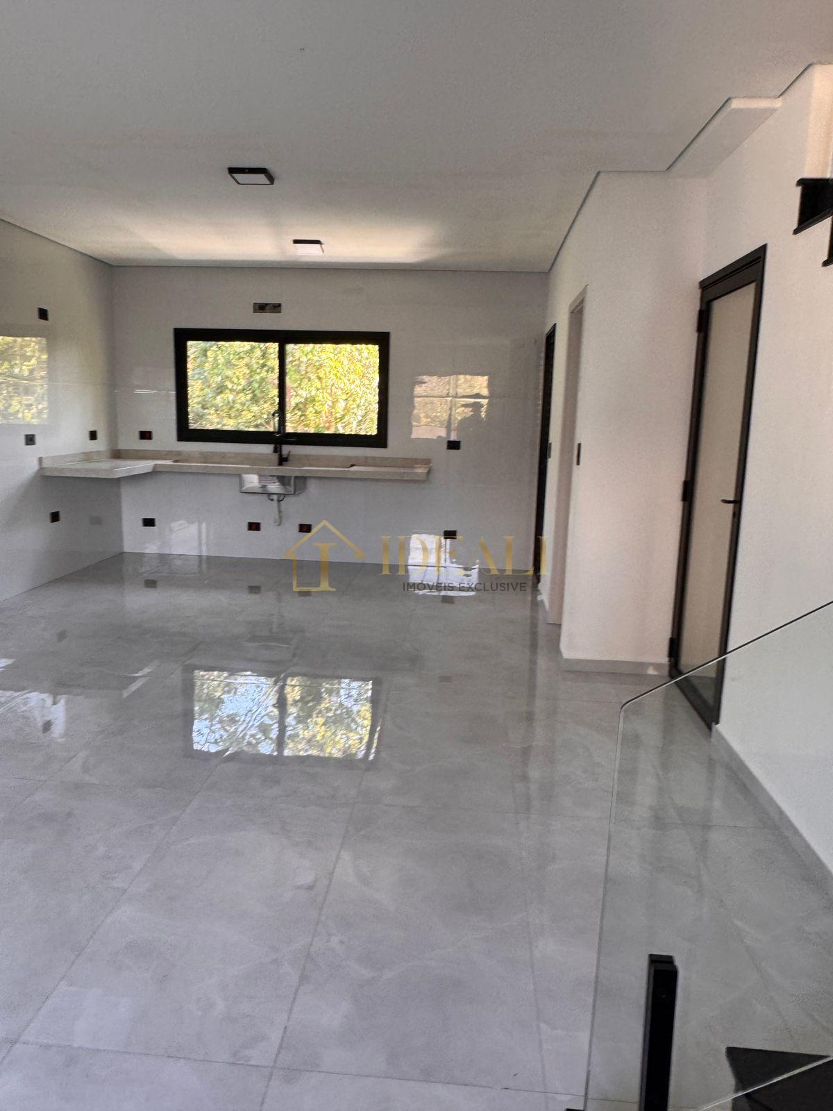 CASA A VENDA JARDIM SERRA GRANDE - 3 DORMS C\ 1 SUITE Rua Ubelina Dartora de Creci  Caieiras - 