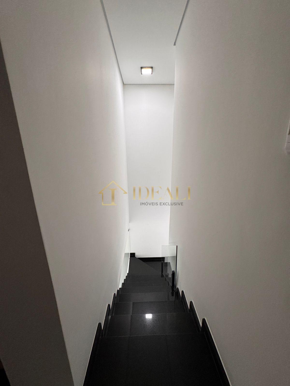 CASA GERMINADA A VENDA -  3 DORMS C\SUITE - JARDIM COLUMBIA Rua Senatti Dartora  Caieiras - 