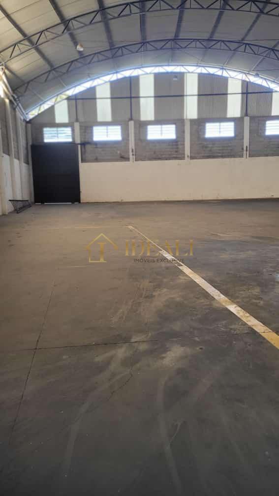 Galp&atilde;o Comercial para Loca&ccedil;&atilde;o &ndash; Bom Jesus dos Perd&otilde;es Rua Major Joaquim Fermino Bom Jesus dos Perdões - 