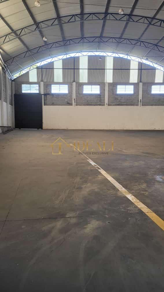 Galp&atilde;o Comercial para Loca&ccedil;&atilde;o &ndash; Bom Jesus dos Perd&otilde;es Rua Major Joaquim Fermino Bom Jesus dos Perdões - 