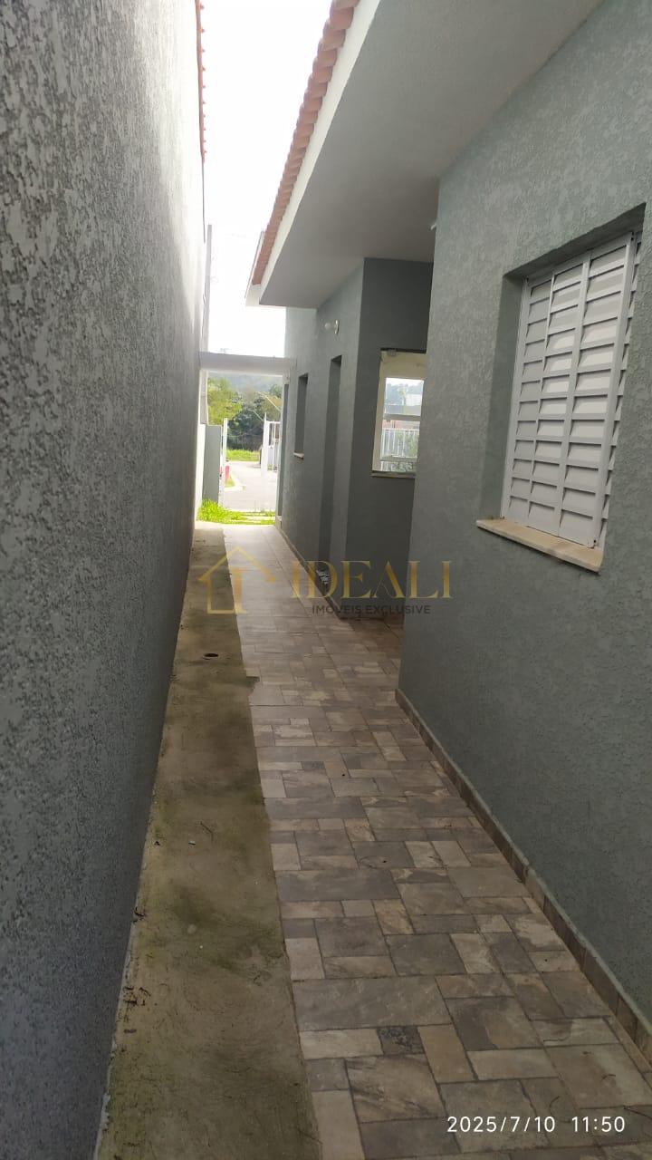 Linda casa no bairro Cachoeirinha Rua vereador benedito de oliveira césar Bom Jesus dos Perdões - 