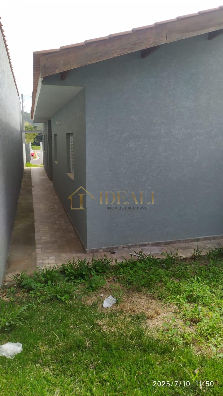 Linda casa no bairro Cachoeirinha Rua vereador benedito de oliveira césar Bom Jesus dos Perdões - 