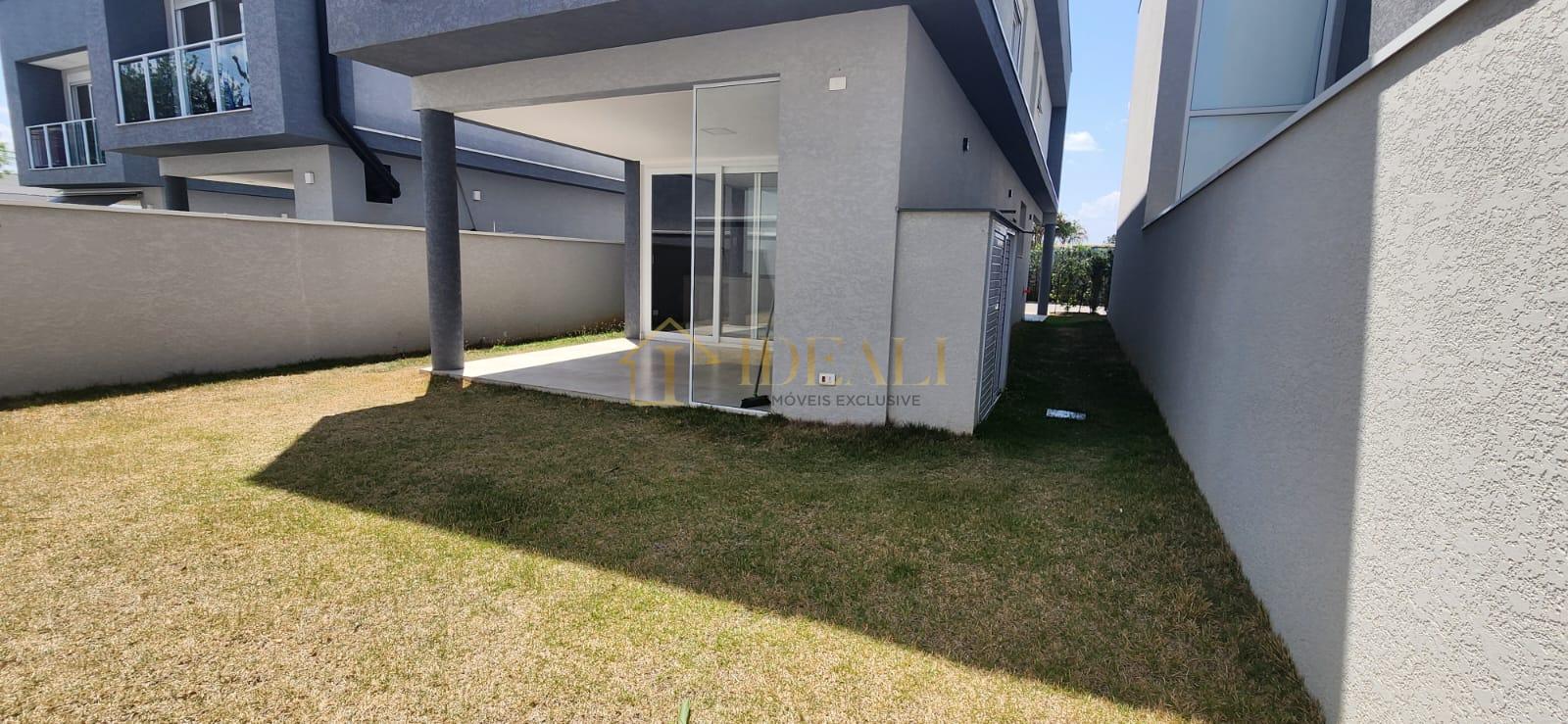 Sobrado Moderno no Condom&iacute;nio Village Avenida Dona Carmela Atibaia - 