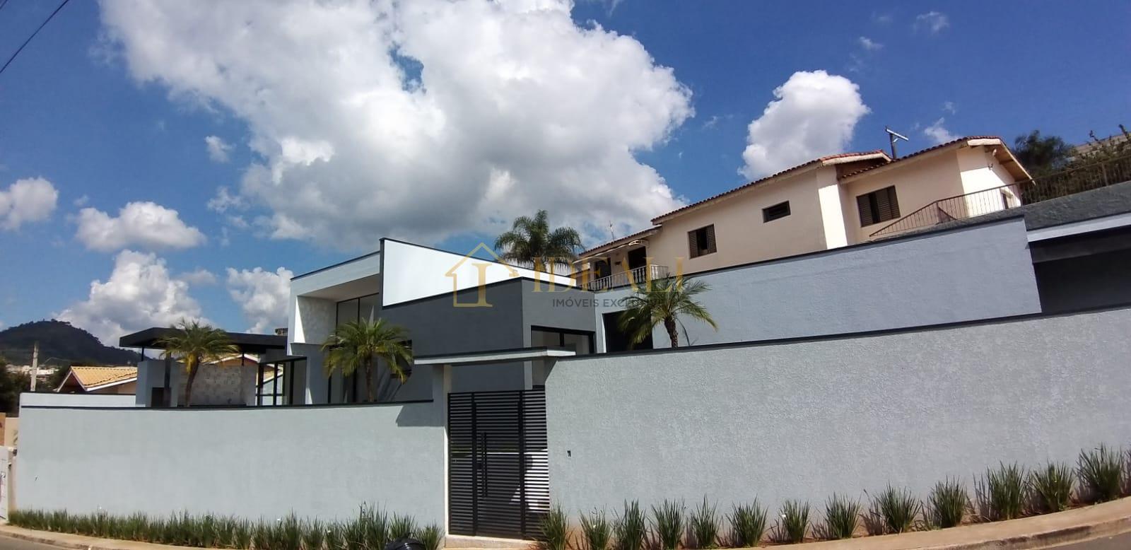 Resid&ecirc;ncia de Alto Padr&atilde;o com &Aacute;rea Gourmet e Su&iacute;te Master  Rua Guarujá Atibaia - 