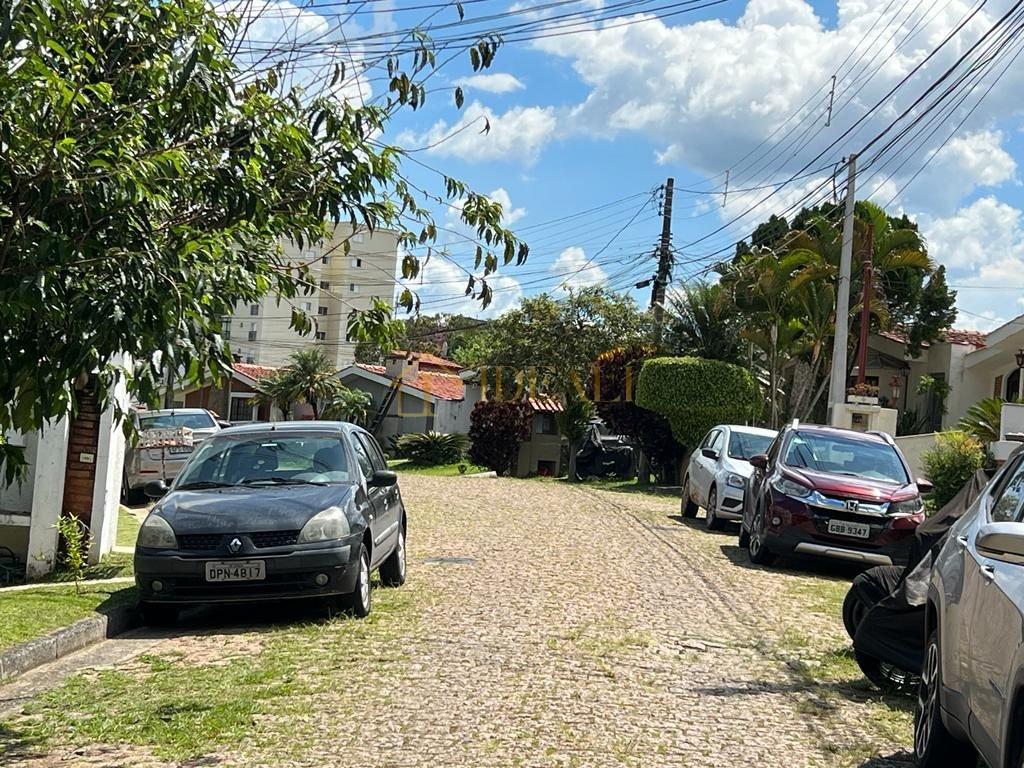 Casa t&eacute;rrea em condom&iacute;nio na Av. Santana, perto de tudo  Atibaia - 