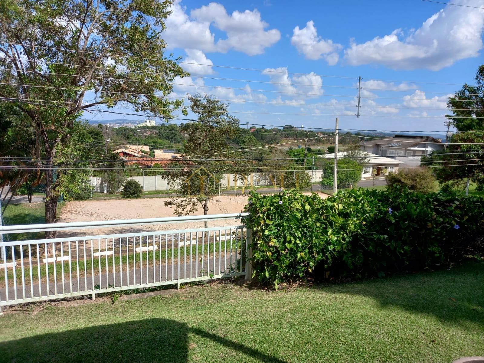 Linda casa t&eacute;rrea em condom&iacute;nio, pr&oacute;xima do trevo das rodovias Fern&atilde;o Dias e Dom Pedro  Atibaia - 