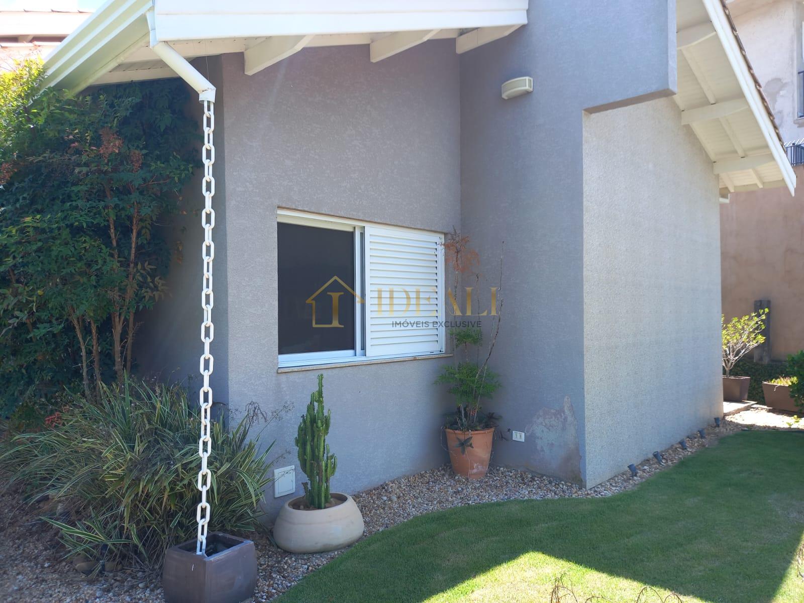 Linda casa t&eacute;rrea em condom&iacute;nio, pr&oacute;xima do trevo das rodovias Fern&atilde;o Dias e Dom Pedro  Atibaia - 