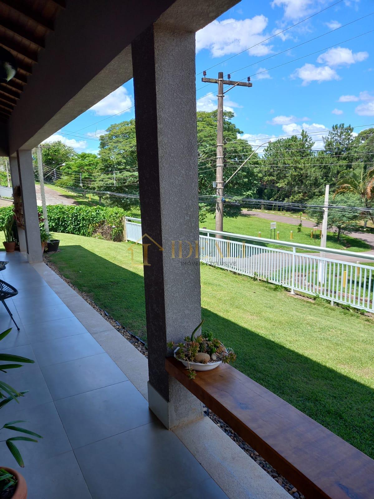 Linda casa t&eacute;rrea em condom&iacute;nio, pr&oacute;xima do trevo das rodovias Fern&atilde;o Dias e Dom Pedro  Atibaia - 