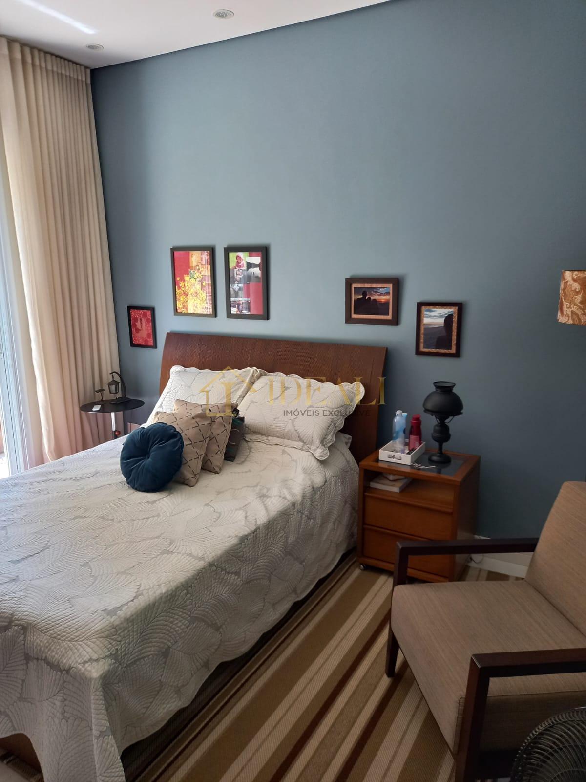 Linda casa t&eacute;rrea em condom&iacute;nio, pr&oacute;xima do trevo das rodovias Fern&atilde;o Dias e Dom Pedro  Atibaia - 