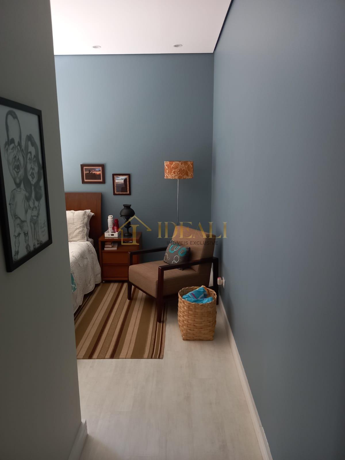 Linda casa t&eacute;rrea em condom&iacute;nio, pr&oacute;xima do trevo das rodovias Fern&atilde;o Dias e Dom Pedro  Atibaia - 