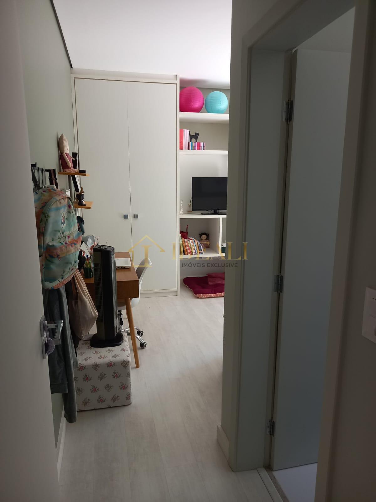 Linda casa t&eacute;rrea em condom&iacute;nio, pr&oacute;xima do trevo das rodovias Fern&atilde;o Dias e Dom Pedro  Atibaia - 