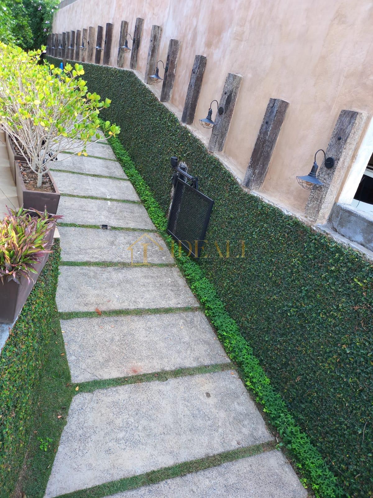 Linda casa t&eacute;rrea em condom&iacute;nio, pr&oacute;xima do trevo das rodovias Fern&atilde;o Dias e Dom Pedro  Atibaia - 