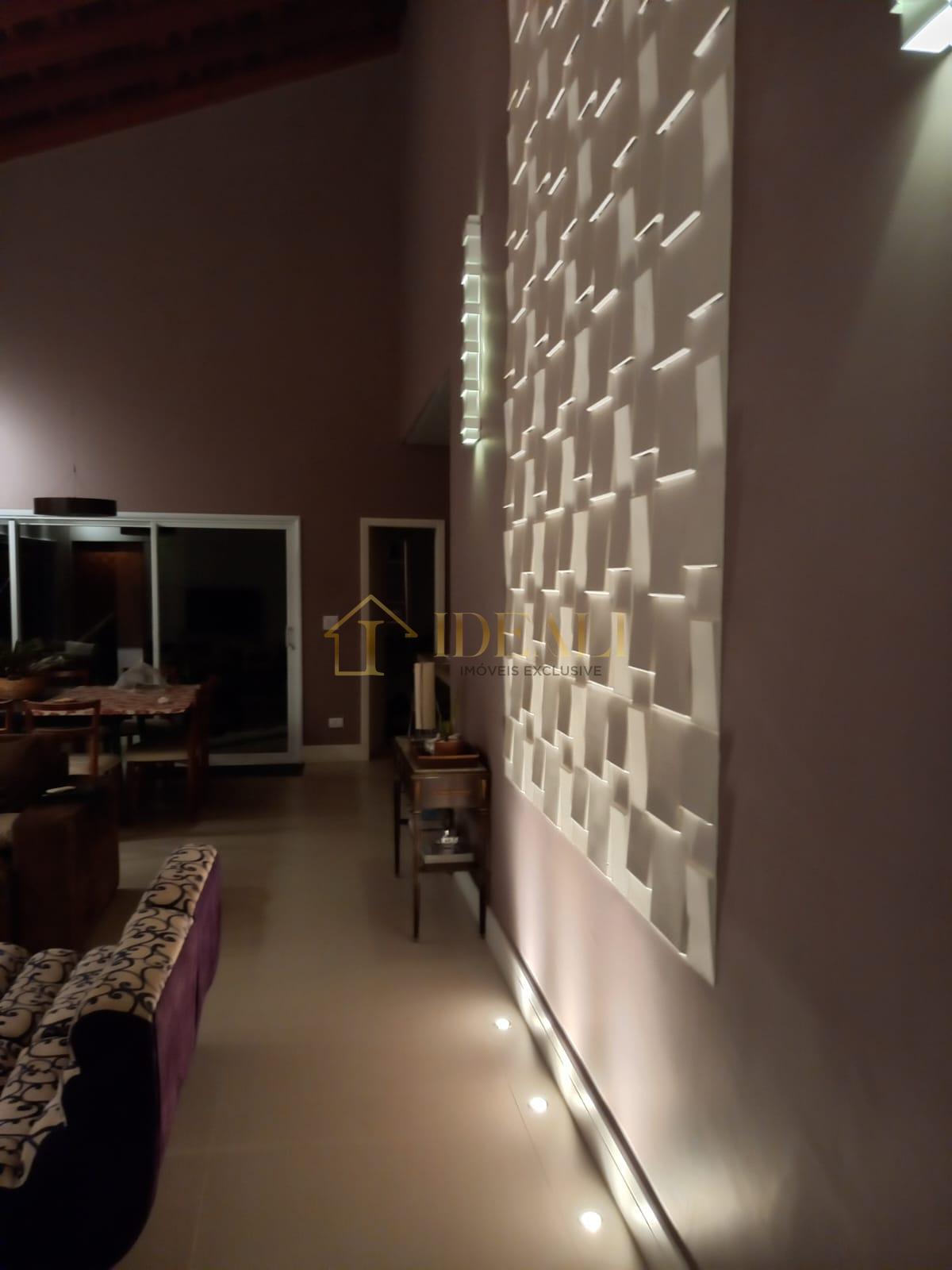 Linda casa t&eacute;rrea em condom&iacute;nio, pr&oacute;xima do trevo das rodovias Fern&atilde;o Dias e Dom Pedro  Atibaia - 