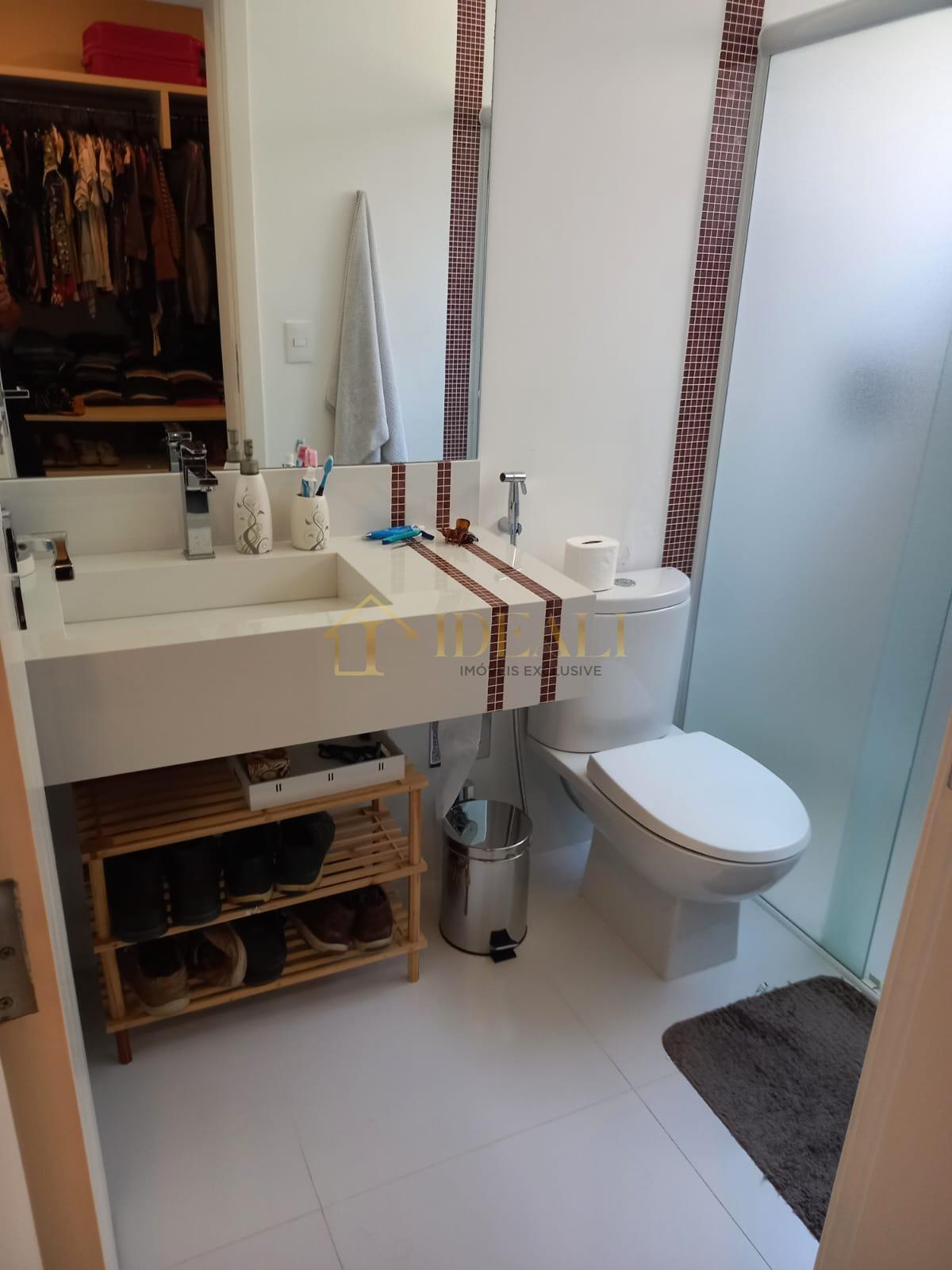 Linda casa t&eacute;rrea em condom&iacute;nio, pr&oacute;xima do trevo das rodovias Fern&atilde;o Dias e Dom Pedro  Atibaia - 