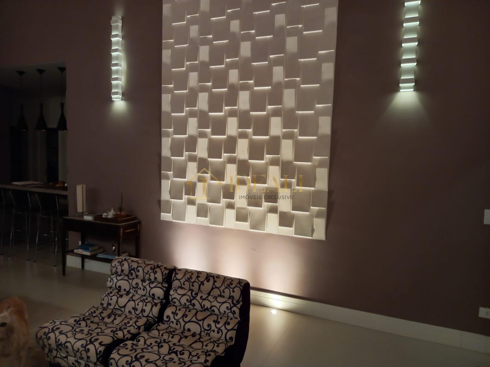 Linda casa t&eacute;rrea em condom&iacute;nio, pr&oacute;xima do trevo das rodovias Fern&atilde;o Dias e Dom Pedro  Atibaia - 