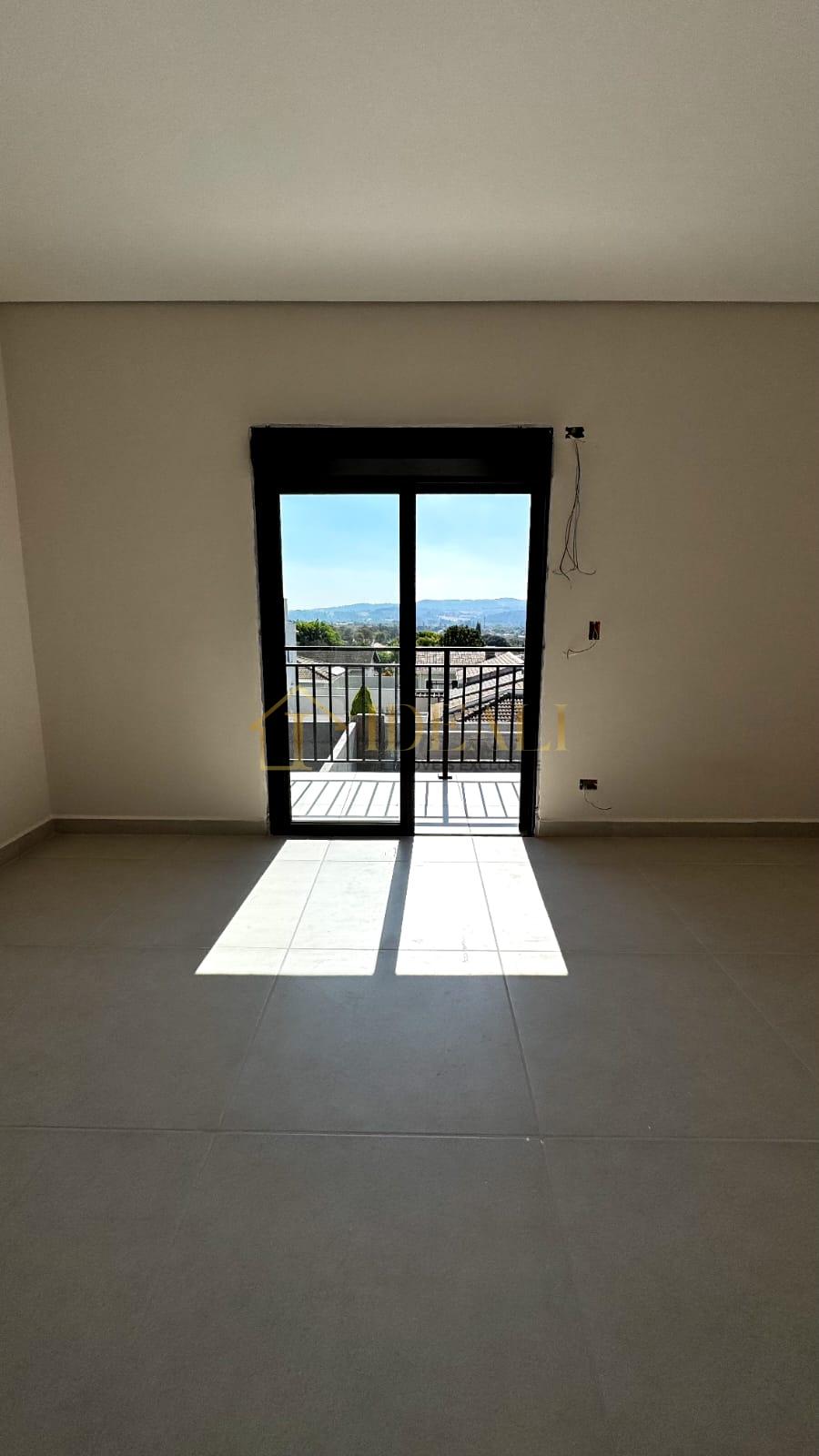 Sobrado com 3 su&iacute;tes, piscina, bairro Jardim dos Pinheiros, &oacute;timo acabamento  Atibaia - 