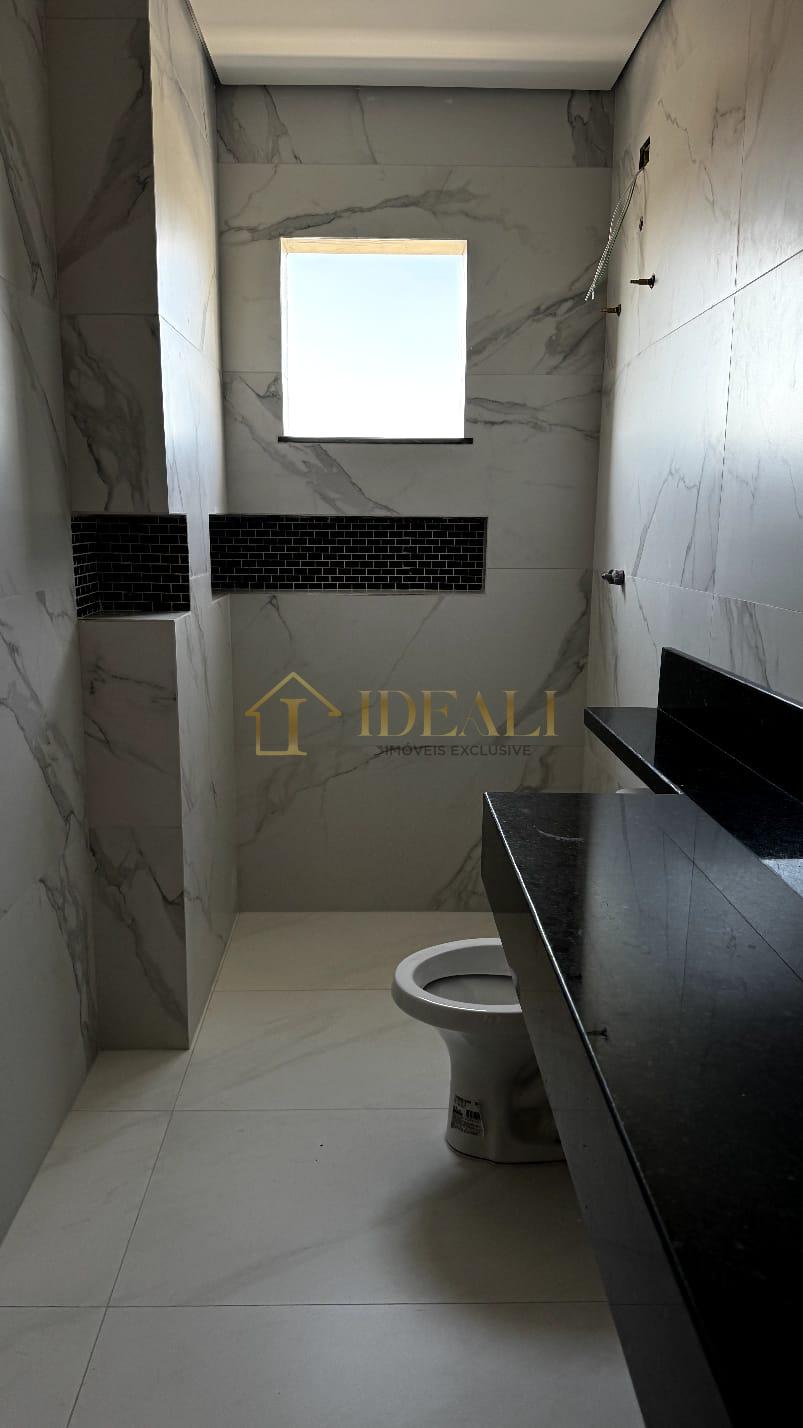 Sobrado com 3 su&iacute;tes, piscina, bairro Jardim dos Pinheiros, &oacute;timo acabamento  Atibaia - 