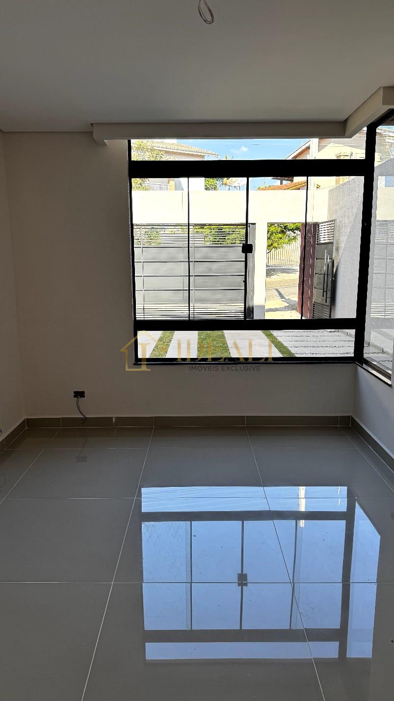 Sobrado com 3 su&iacute;tes, piscina, bairro Jardim dos Pinheiros, &oacute;timo acabamento  Atibaia - 