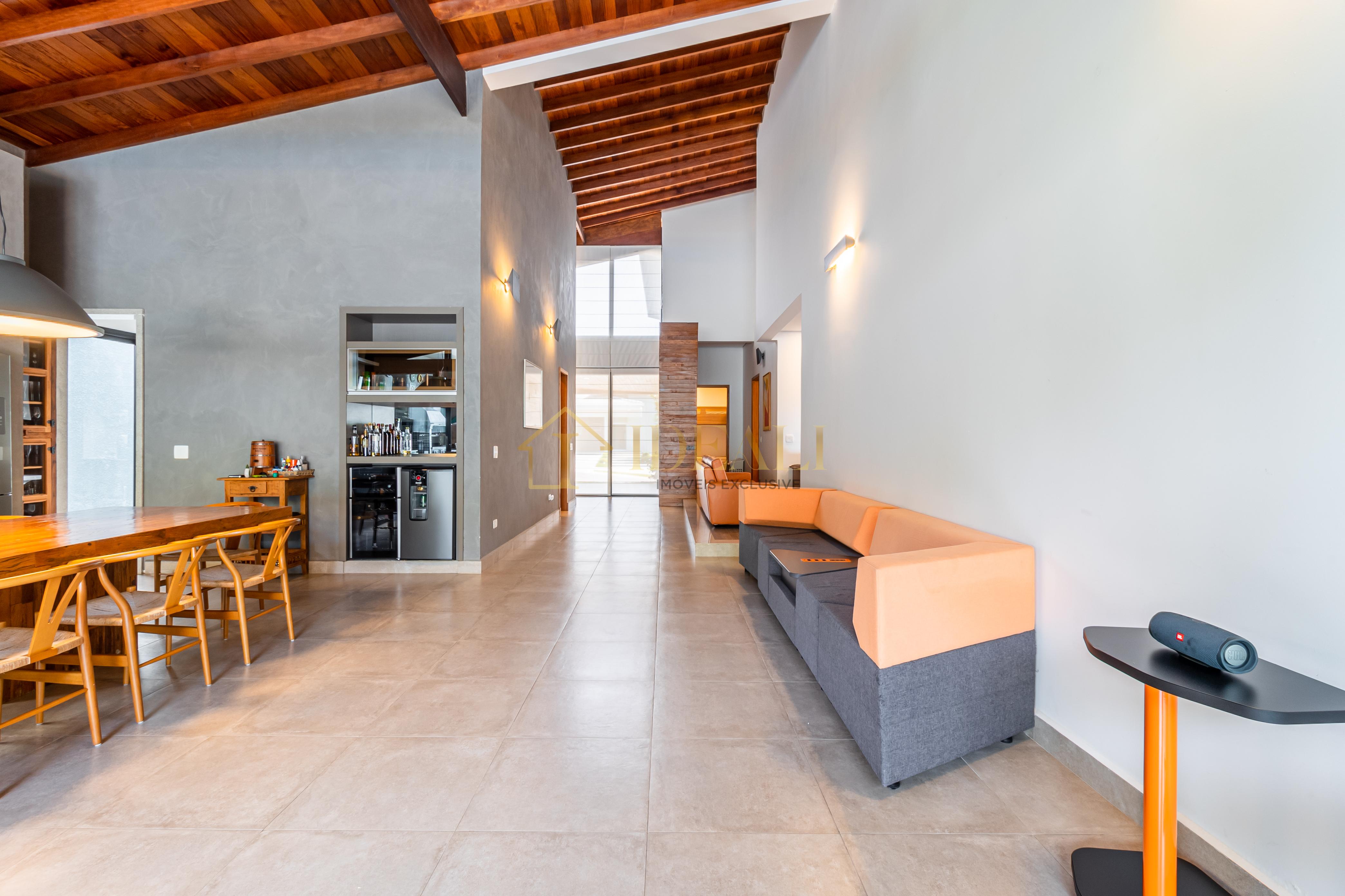 Casa totalmente t&eacute;rrea | PORTEIRA FECHADA no condom&iacute;nio Shambala 3 em Atibaia/SP  Atibaia - 