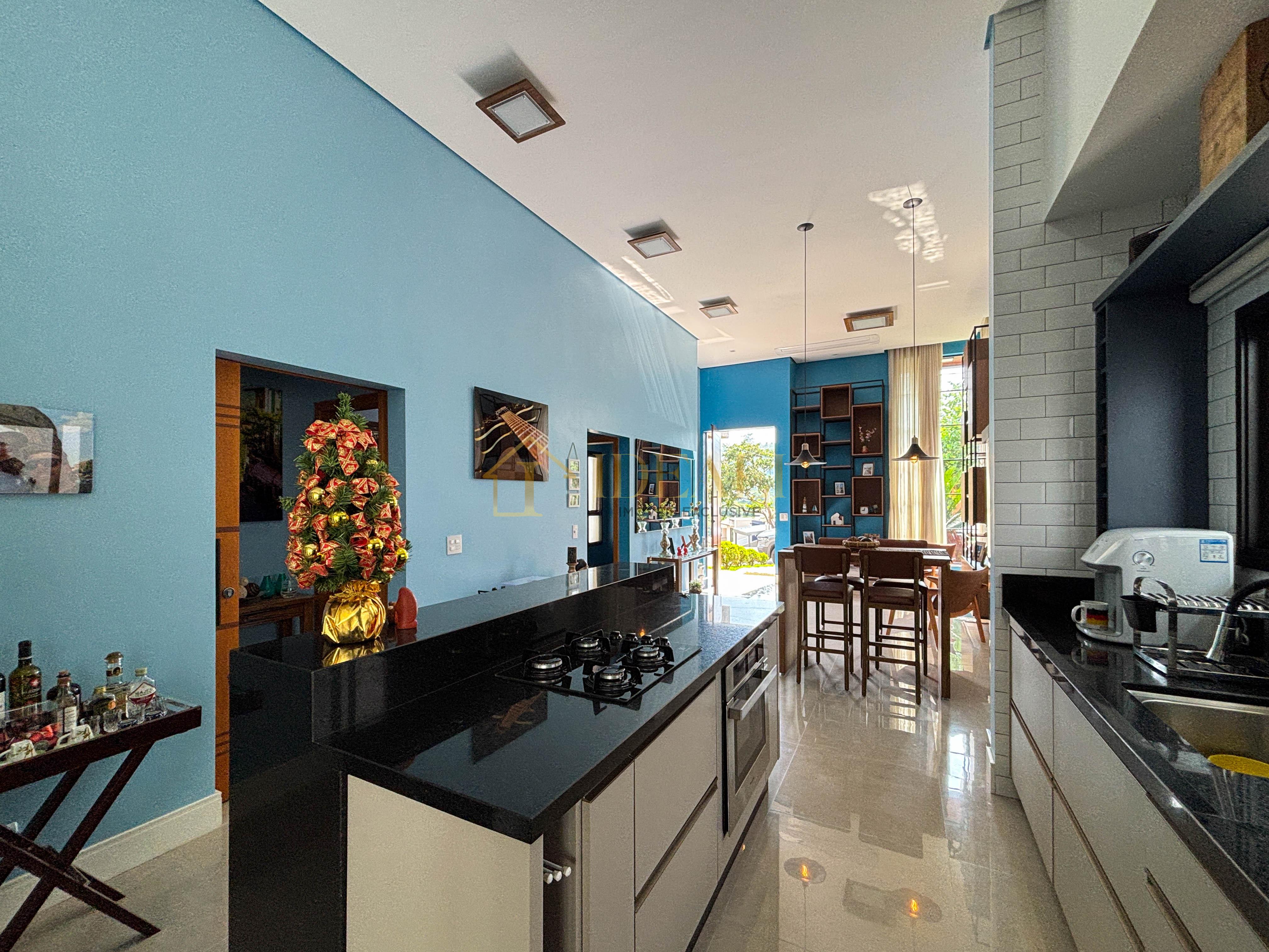 Casa totalmente t&eacute;rrea no condom&iacute;nio Terras de Atibaia II, em Atibaia/SP  Atibaia - 