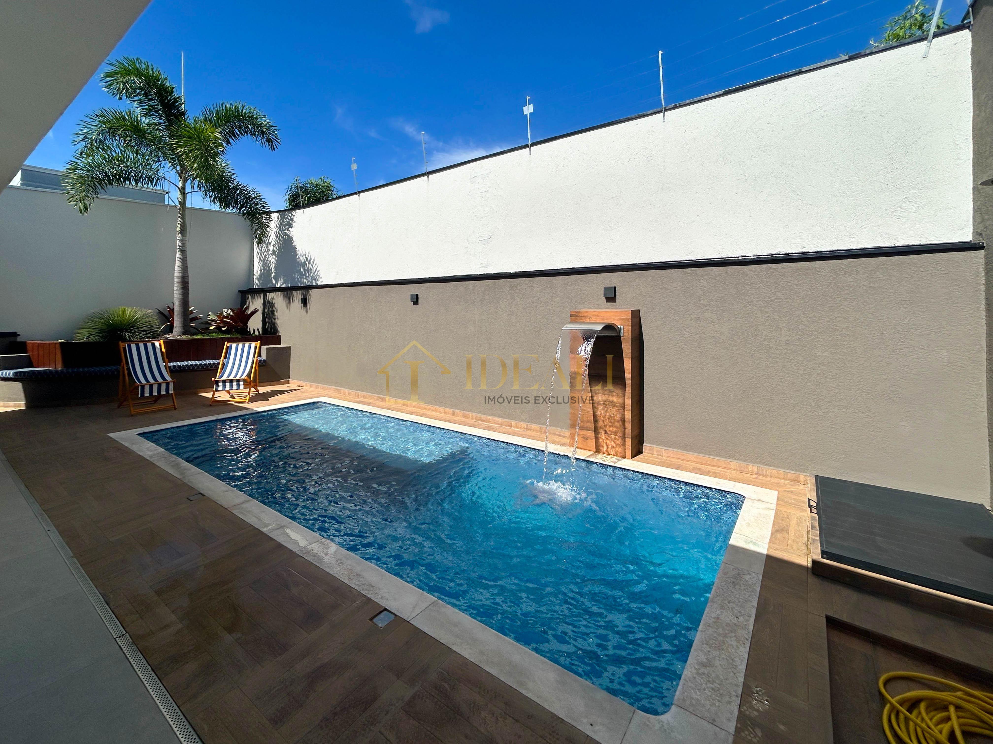 Casa totalmente t&eacute;rrea no condom&iacute;nio Terras de Atibaia II, em Atibaia/SP  Atibaia - 