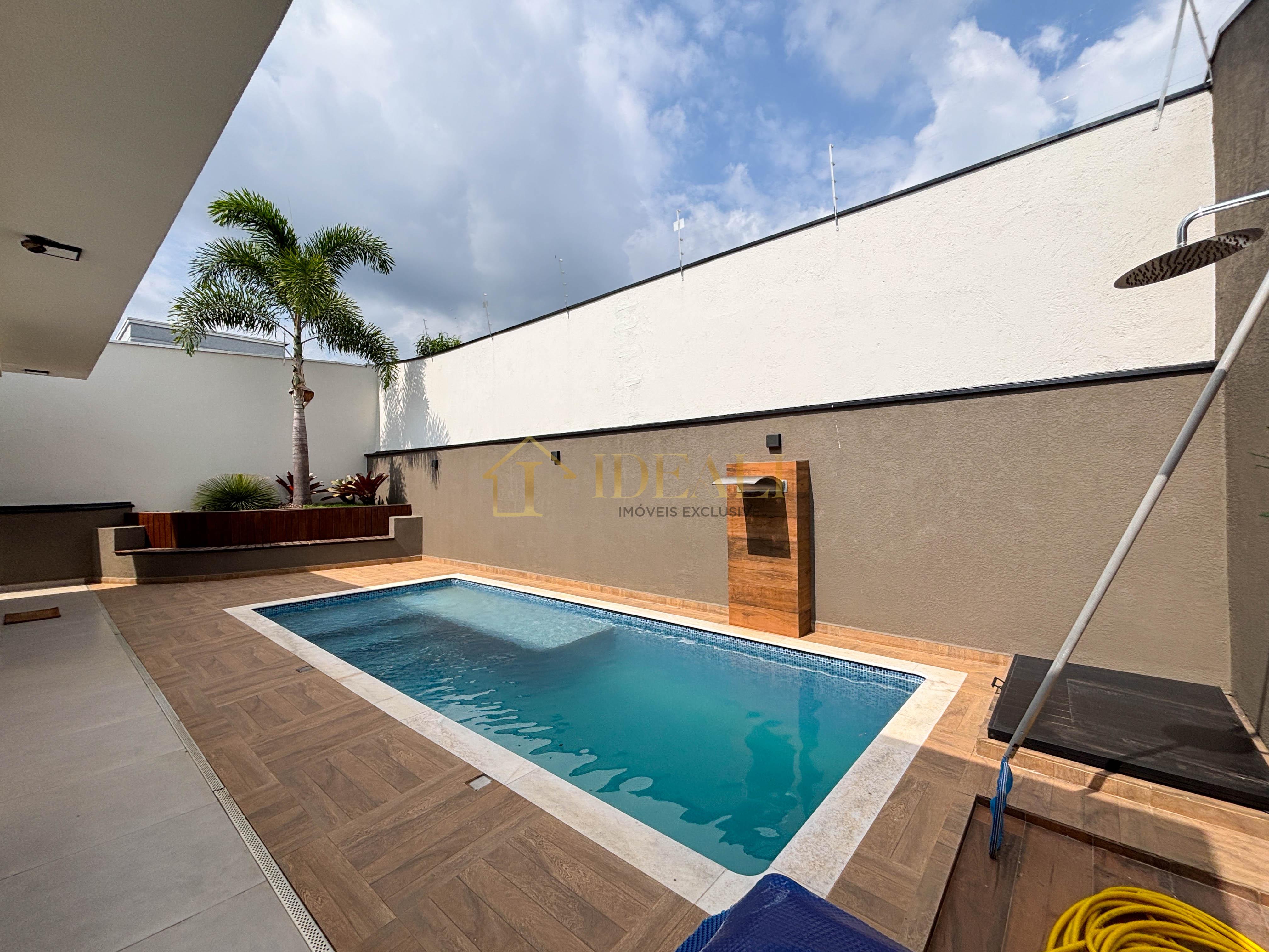 Casa totalmente t&eacute;rrea no condom&iacute;nio Terras de Atibaia II, em Atibaia/SP  Atibaia - 