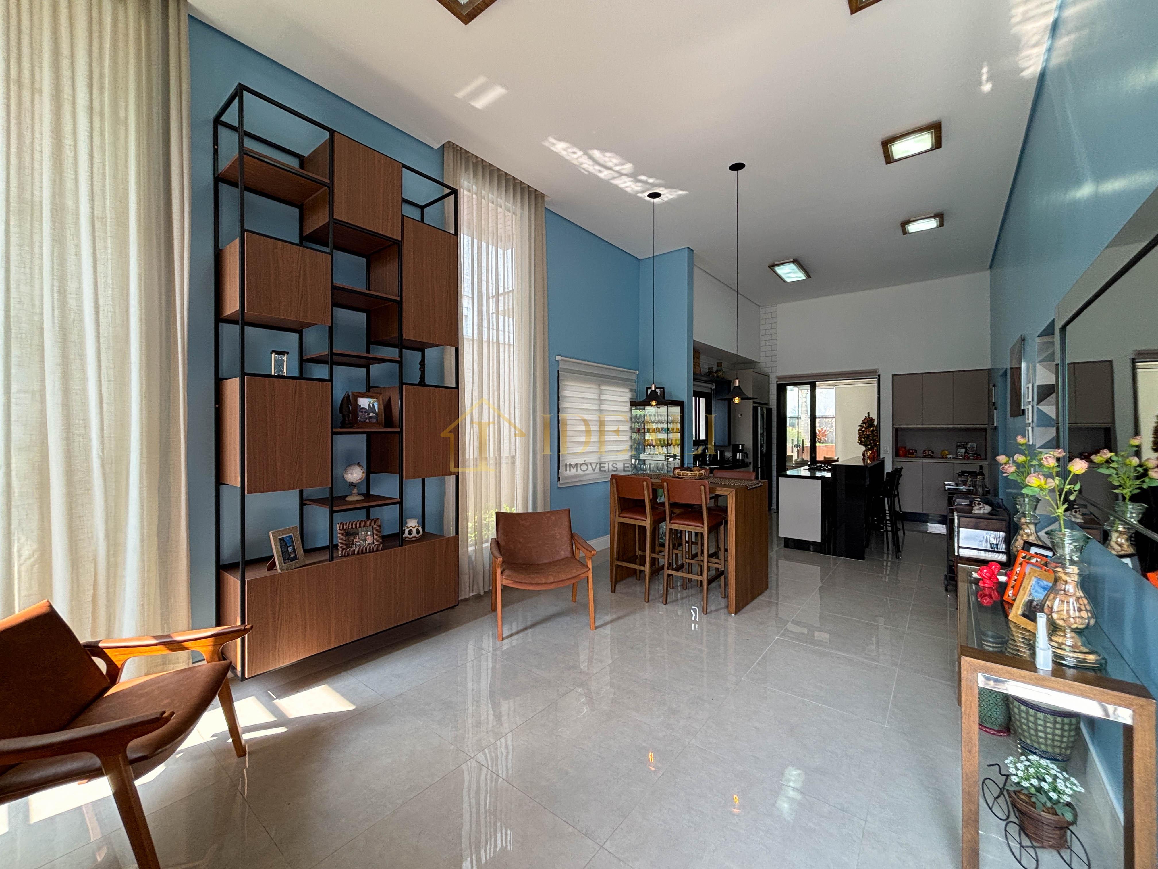 Casa totalmente t&eacute;rrea no condom&iacute;nio Terras de Atibaia II, em Atibaia/SP  Atibaia - 