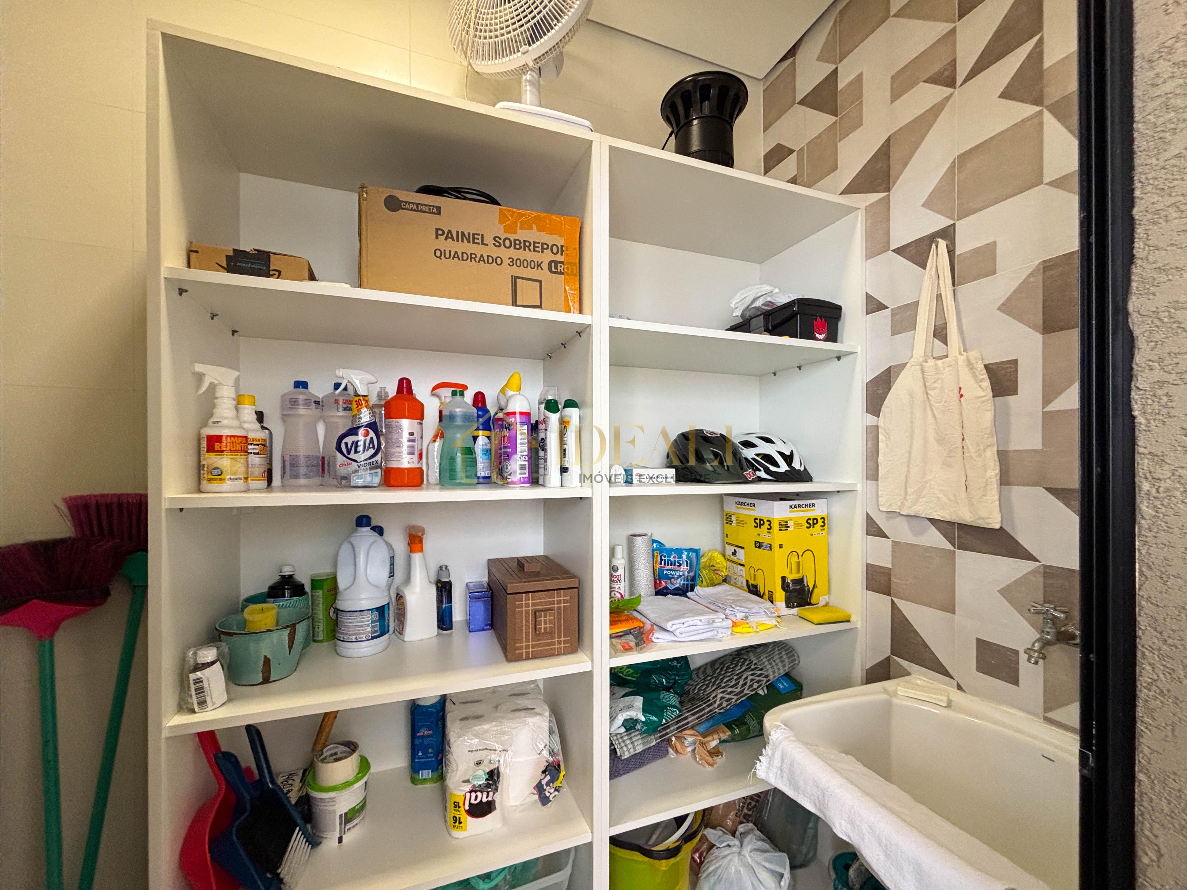 Casa totalmente t&eacute;rrea no condom&iacute;nio Terras de Atibaia II, em Atibaia/SP  Atibaia - 