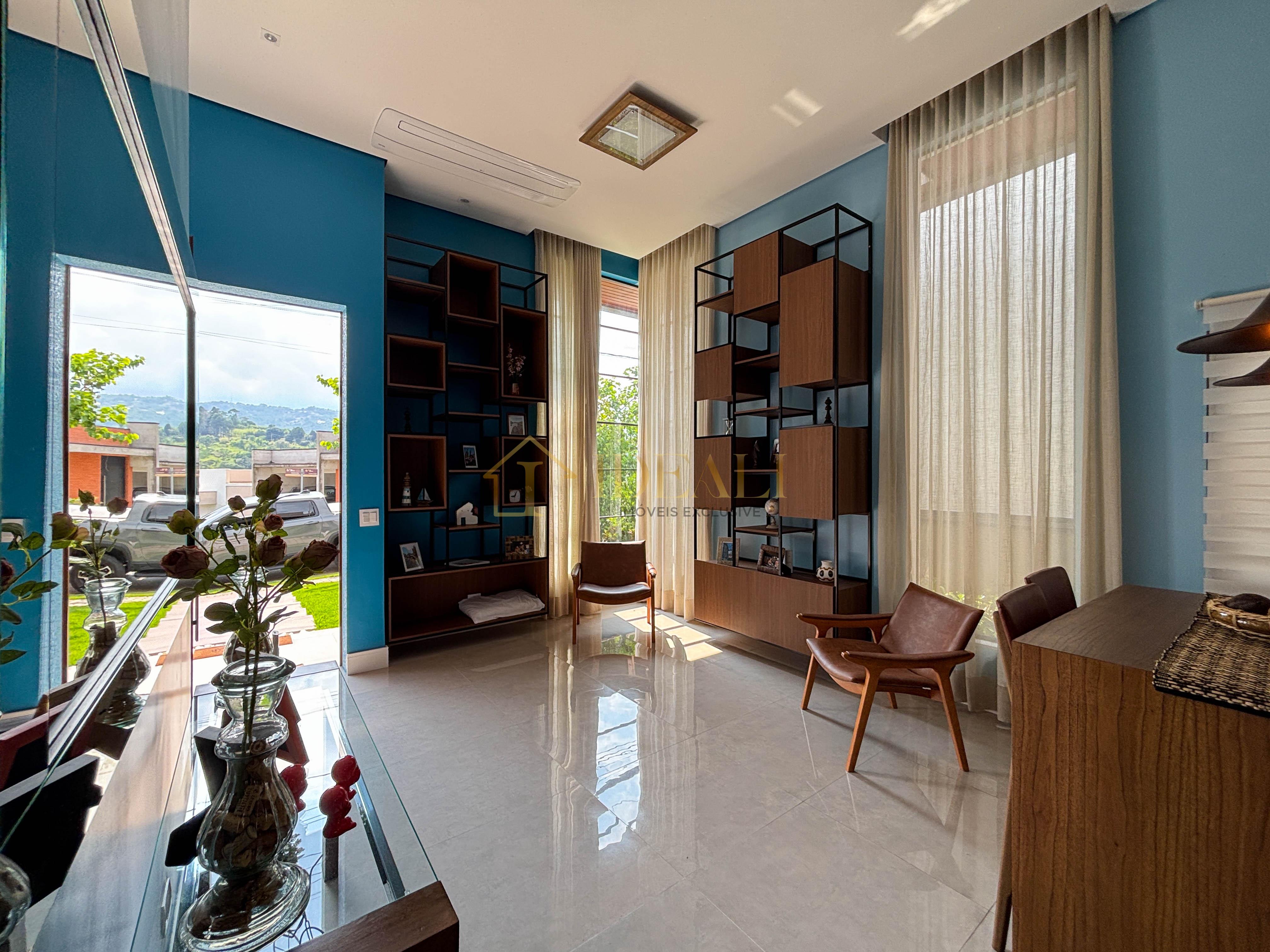 Casa totalmente t&eacute;rrea no condom&iacute;nio Terras de Atibaia II, em Atibaia/SP  Atibaia - 