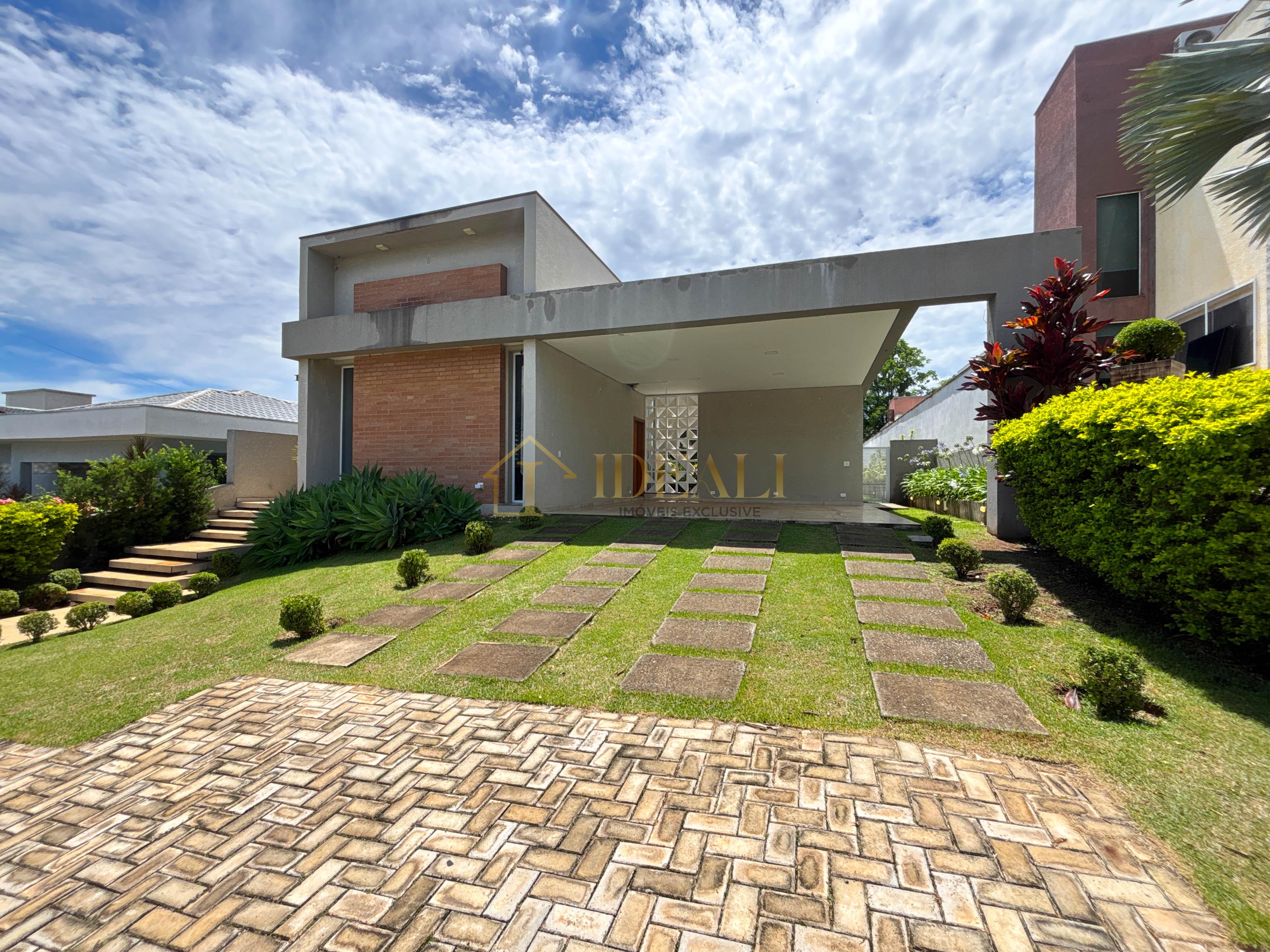 Casa totalmente t&eacute;rrea &agrave; venda mobiliada no condom&iacute;nio Shambala III, em Atibaia/SP!!  Atibaia - 