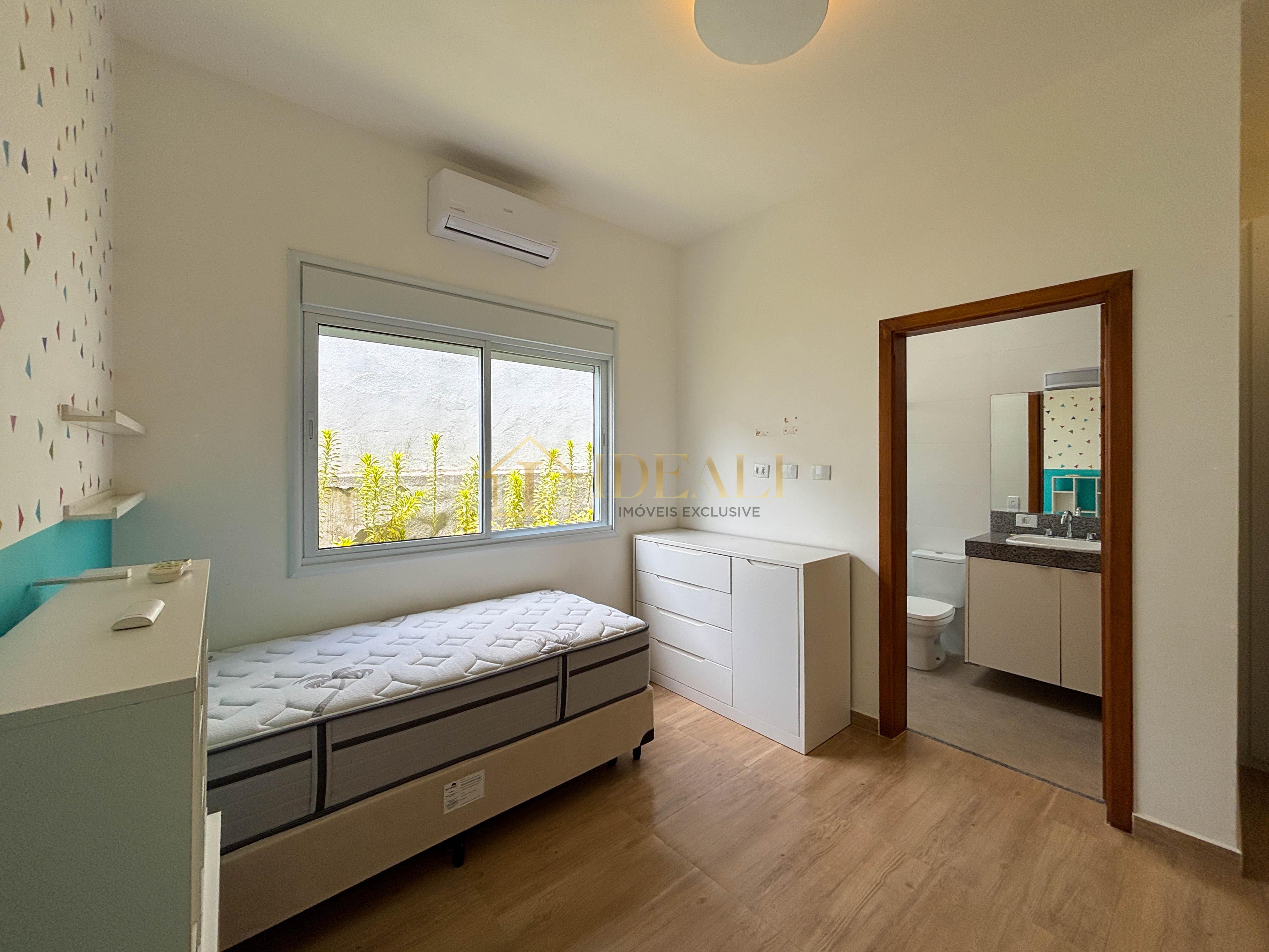 Casa totalmente t&eacute;rrea &agrave; venda mobiliada no condom&iacute;nio Shambala III, em Atibaia/SP!!  Atibaia - 