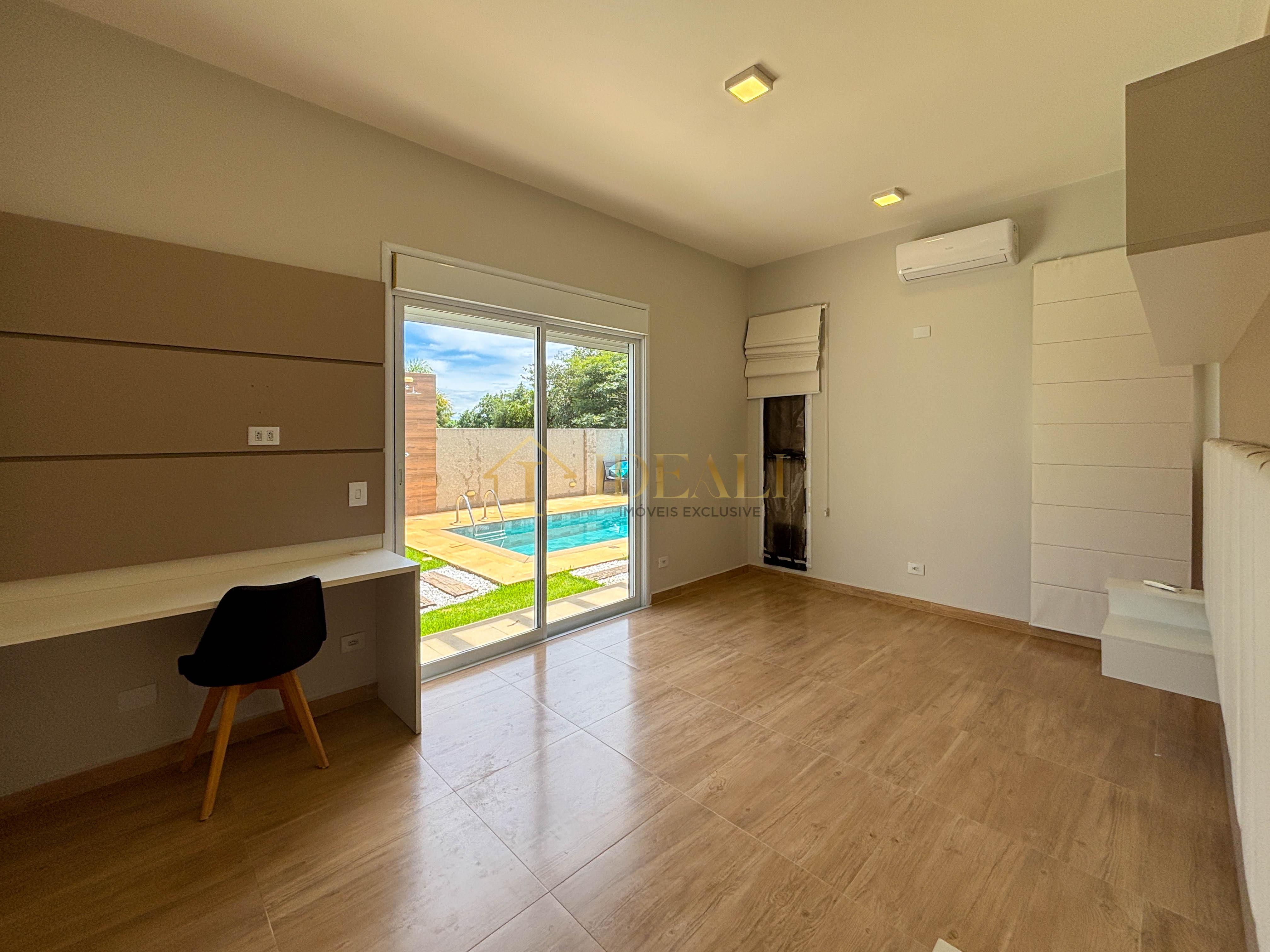 Casa totalmente t&eacute;rrea &agrave; venda mobiliada no condom&iacute;nio Shambala III, em Atibaia/SP!!  Atibaia - 