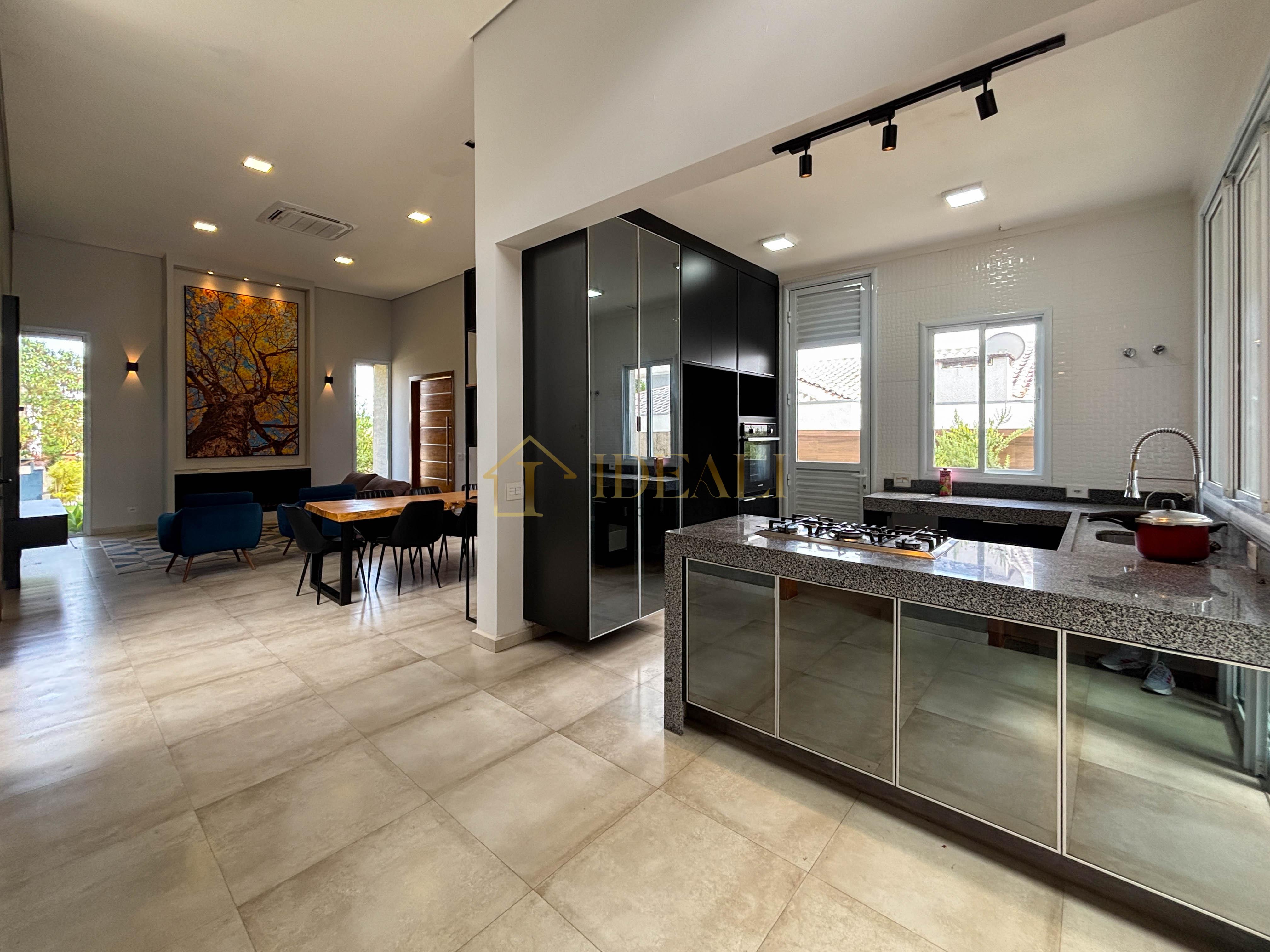 Casa totalmente t&eacute;rrea &agrave; venda mobiliada no condom&iacute;nio Shambala III, em Atibaia/SP!!  Atibaia - 