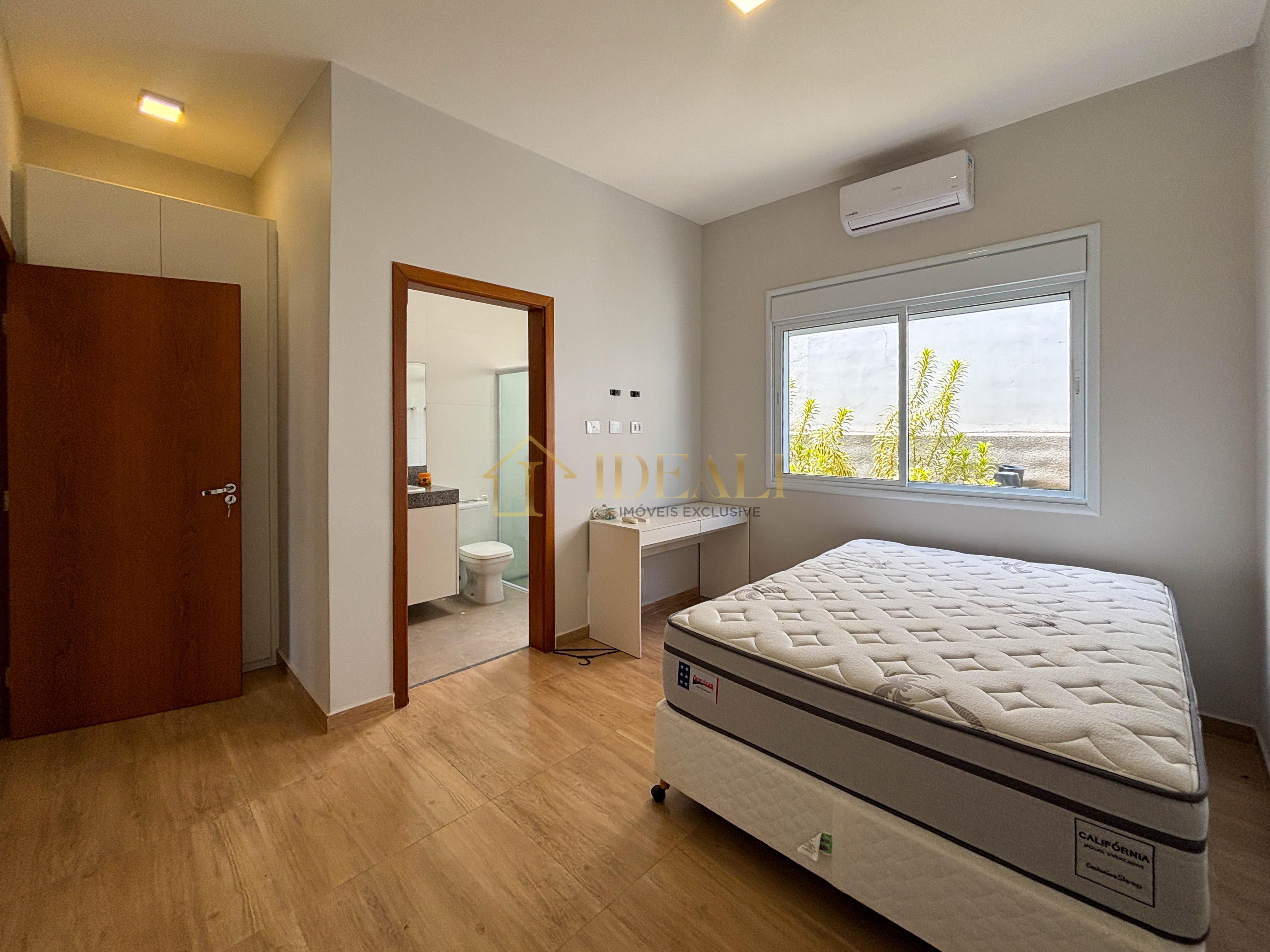 Casa totalmente t&eacute;rrea &agrave; venda mobiliada no condom&iacute;nio Shambala III, em Atibaia/SP!!  Atibaia - 