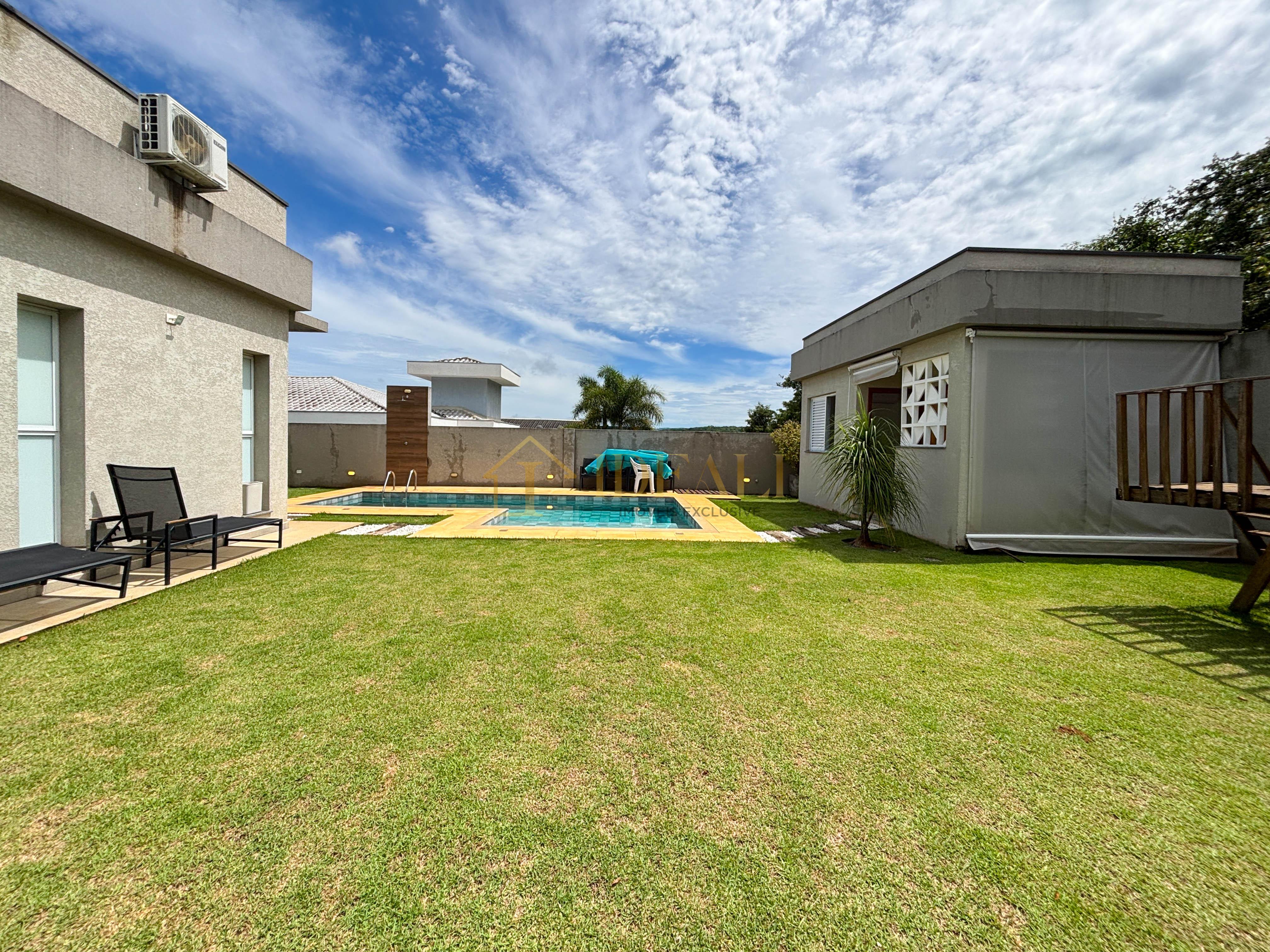 Casa totalmente t&eacute;rrea &agrave; venda mobiliada no condom&iacute;nio Shambala III, em Atibaia/SP!!  Atibaia - 